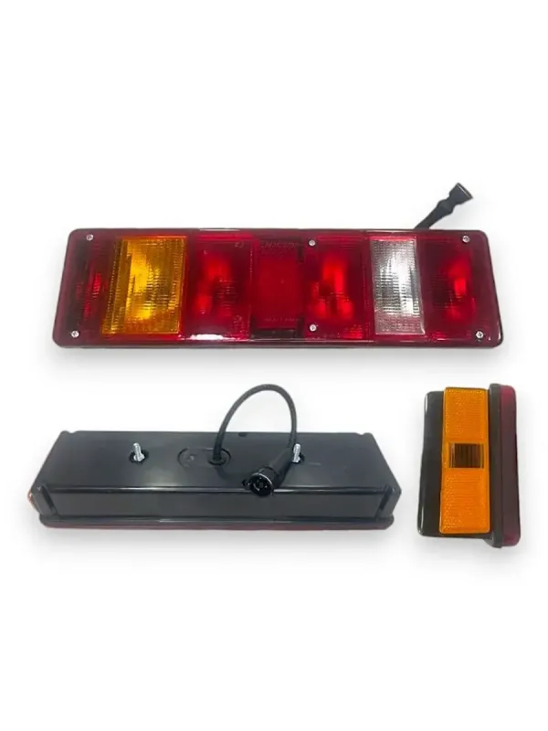 Ліхтар задній КамАЗ, МАЗ, КрАЗ, Урал правий  8512.3716-01 (вир-во ОСВАР)