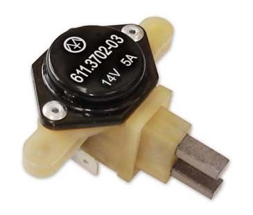 Регулятор напруги ВАЗ 2110-2115, ГАЗ 3110 в зборі з ЩУ 611.3702-03