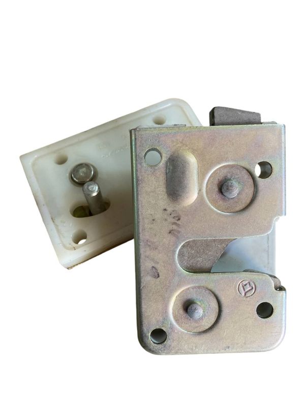 Замок дверей (шоколадка) ГАЗ-3307, 3308, 3309 права/ліва 4301-6105484/85 (вир-во Павлово)