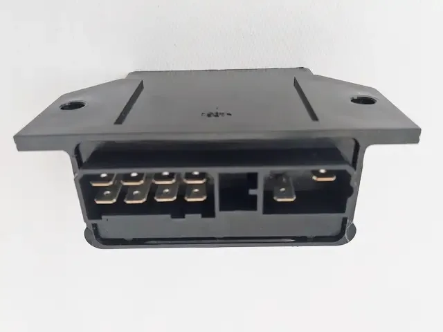 Реле склоочисників КамАЗ 43.3787 (аналог 3502.3777, 6912.3777) (вир-во КЗЭИ Автоэлектроника)