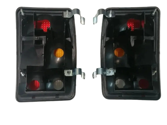 Ліхтар задній ВАЗ 2104 правий без плати (корпус) 2104-3716010 (вир-во ОСВАР)