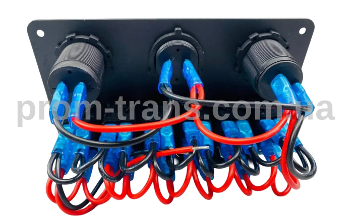Панель с 6 переключателями, двумя USB-портами, цифровым вольтметром и розеткой прикуривателя 3030