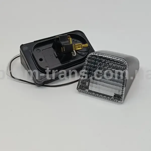 Фонарь габаритный VOLVO  на кабину (белый) корпус LED 112259YP (пр-во КИТАЙ)