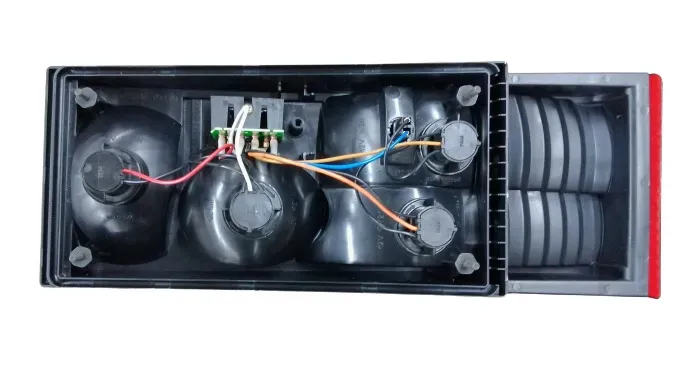 Ліхтар задній ВАЗ 2108, 2109, 21099, 2113, 2114 правий тюнінг 68.3776 (вир-во ОСВАР)