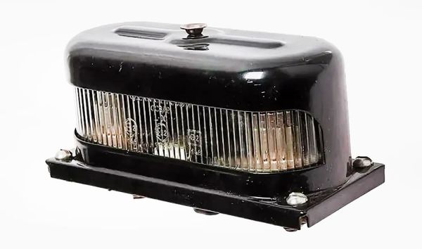 Ліхтар освітлення номерного знаку КАМАЗ, КРАЗ, УАЗ герметичний ФП134Б (вир-во ОСВАР)