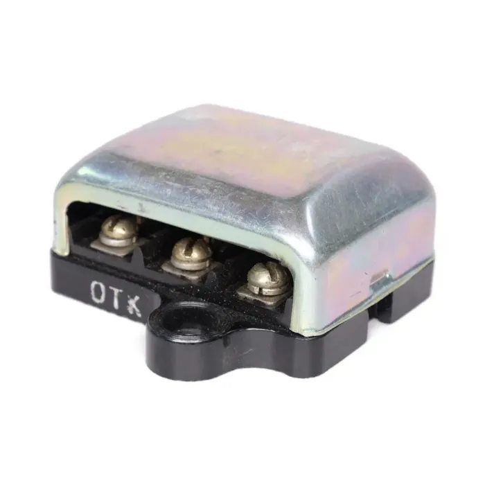 Блок запобіжників УАЗ 452, 469 10А ПР103 (вир-во ЛЭТЗ)