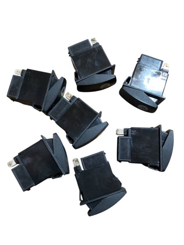 Клавіша тролейбуса універсальна ЛАЗ, БОГДАН, СПЕЦТЕХНІКА 214-4693