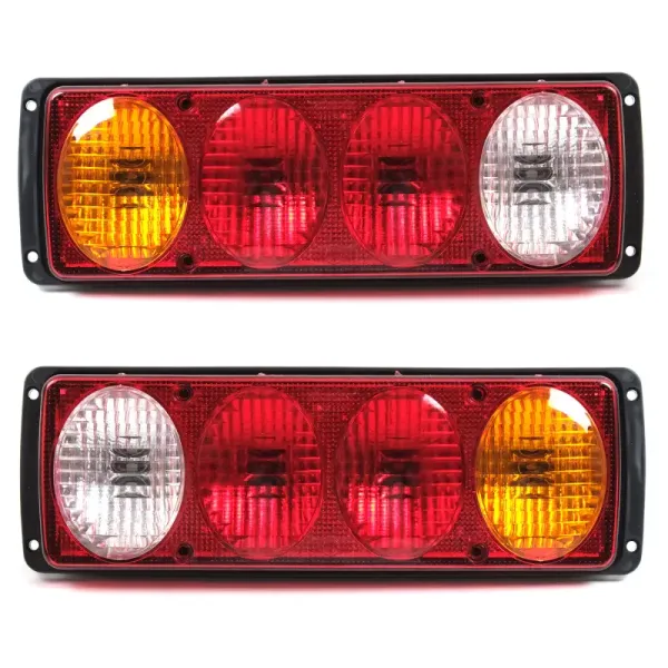 Задние фонари прямоугольные 12/24V с проводом YP-111 (пр-во YUCE)