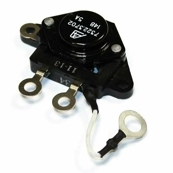 Регулятор напруги с/г техніка (12В) 7322.3702 (вир-во АвтoTрейд)